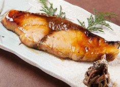 海・山・畑料理　大衆割烹　魚田（うおでん） 求人 創業1975年、どこか懐かしくホッとできる雰囲気が地元のサラリーマンの方を中心に長く愛され続けています