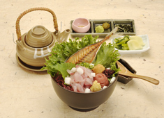 小田原お堀端 万葉の湯 求人 「味処」ではいつもの外食より、ひとつ上の満足感が味わえると人気。