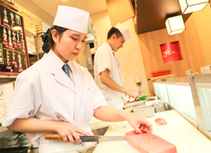 つきじ喜代村 すしざんまい／株式会社 喜代村 求人 6年連続初セリで大間の本マグロを落札！2019年の初セリでも史上最高値で落札しました！