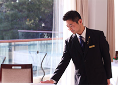Q.E.D　CLUB/株式会社　キューイーディークラブ 求人 ソムリエ・ソムリエールの資格を持っている方も大歓迎です。