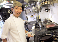 Restaurant GINZA KAZAN／株式会社Gコンセプト 求人 男女比率は5：5。今回は料理人として経験を活かしたい人、本格的にもっと勉強したい人とお会いしたいと考えています。