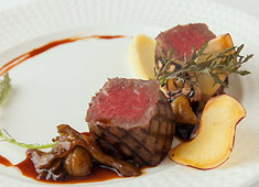 Restaurant&Bar Rooop（レストラン&バー ループ）／株式会社 ビッグバン東京 求人 柔軟な考えの料理を提供したいと考えていますので、和食出身の方も歓迎しています。