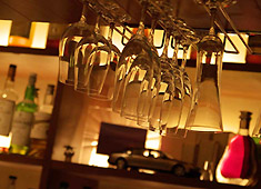 Restaurant&Bar Rooop（レストラン&バー ループ）／株式会社 ビッグバン東京 求人 スタッフが一つのチームとなって動き出すお店です！ワクワク感を持って働けるような雰囲気でお待ちしています！
