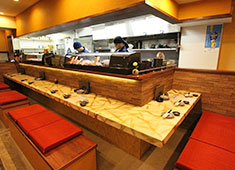 料理人のいる魚屋　かず家 求人 新宿から乗り換え無し！都心からもアクセスが良く、働くだけでなく住みやすさも抜群の立地です！