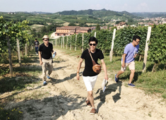 「Trattoria VOMERO il mare e monte」「BRACERIA DELIZIOSO ITALIA」「DELIZIOSO FIRENZE」etc. 求人 昨年は5人、今年は3人がイタリア研修旅行に当社から行きました。今後もイタリアを伝えるため継続していきたいと思います