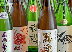 株式会社 Jスタイルズ（ジェイスタイルズ） 求人 「新橋海鮮 酔虎伝」は海外からのゲストも多く、鮮魚や日本酒の魅力を日々お客様にプレゼンテーションしています！