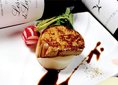 「鉄板焼き ステーキ 湛山（たんざん）」「神戸牛専門店 牛龍（ぎゅうたつ）」 求人 ▲フレンチの要素も取り入れているため、洋食系の調理経験者もスキルを発揮できます