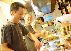 炭火焼肉 亀戸ホルモン／有限会社 幸右エ門 求人 <b></b>