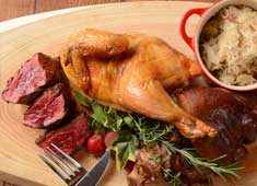 Zum BIERHOF NEU（仮称）／※「新宿」新店プロジェクト準備室 求人 お酒の輸入商社が展開するので、ホール希望の方はもちろん、料理人の方でもお酒のプロフェッショナルを目指せます！