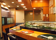 祭ずし／株式会社 大商物産 求人 活気ある店内は自然とお客様との会話も弾みます。本物を追求していきましょう！