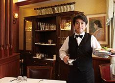 銀座みかわや／株式会社 三河屋 求人 下記ホームページ欄より、当店オーナーの、インタビューページもご覧ください！