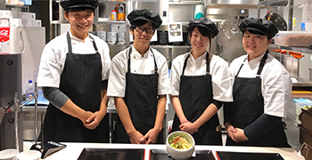 鶏白湯らーめん自由が丘蔭山・うまげな／バリューアライアンス株式会社 求人