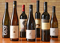 Zum BIERHOF NEU（仮称）／※「新宿」新店プロジェクト準備室 求人 常時15種類を超える独占輸入の樽生ビールや世界のボトルビールを提供する世界のクラフトビールを集めたビアバー。