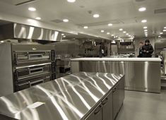 Global Food Laboratory／WATERMARK.Inc（株式会社ウォーターマーク） 求人 最新鋭の機材が揃うラボ。製造業務の他、ぜひ、あなたのアイデアを活かして企画・開発に携わってください！