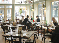 Bubby's／株式会社M・R・S（旧・マルハレストランシステムズ） 求人 ニューヨーク店への海外研修制度も。「他と差をつける経験を積めるチャンス！」と中途入社の社員からも大好評です！