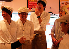 ソフトライングループ 求人 吉祥寺を中心に地域に必要とされる地域密着型のお店を展開しています。