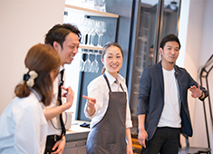 GOOD MORNING CAFE（グッドモーニングカフェ）大京町プロジェクト、ほか／株式会社バルニバービ 求人 一人ひとりのアイデアが活かせるお店づくりを実践しています。経験の浅い方の意見も大歓迎！お店づくりから参加できます！