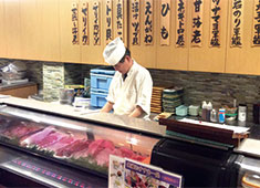だん家 求人 寿司を握らせてくれないお店が多い中、当店ではいち早く握れる環境が整っています。
