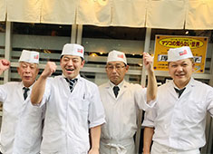 株式会社 台星商事(回転寿司たいせい) 求人 不安なことがあってもスタッフがサポートします！職場の仲間が優しいのも定着率に結びつく一つの要素です。