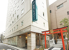 LOHAS GROUP／ロハスミッション株式会社 ※フード事業部 求人 ホテルの1Ｆに位置する、ビジネスマンが中心の客層。落ち着いた雰囲気のお店です。