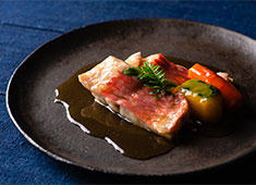 とれたて魚と野菜の小料理 KIGI（キギ）／株式会社 Innovation Design 求人 ▲コンセプトは、割烹・懐石料理店ではなく、和のエッセンスを取り入れた自由な発想で作る小料理屋。