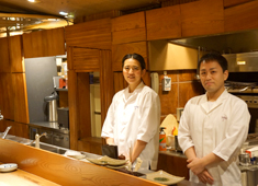 「並木橋 なかむら」「味のなかむら」「六本木 蕎麦前 山都」、他 求人 【麻布笄町 味のなかむら】広尾
客席数70席　客単価8500円
勤務店舗は終電を考慮し配属を決定します。