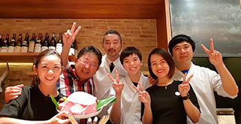 株式会社 エー・ピーカンパニー（東証一部上場）　※海外事業部 求人