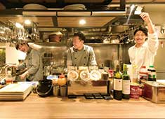 株式会社 ロイヤルダイニング 求人 ▲店舗や職種によって、さまざまな働き方を選択できます