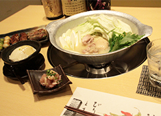 「炭火焼鳥 一鳥」 「地鶏や 一鳥」 求人 当店の看板商品鶏鍋の通信販売も計画しています！
