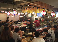 炭酒場カミナリ屋／やきとりにしだ場、他／株式会社カミナリ屋 求人 多数ブランドを展開しておりますが、1店舗ごとにこだわりを持って営業をしています！