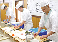 独楽寿司（こまずし）／株式会社 システム企画 求人 社内・社外問わず、どんどん新しいことにチャレンジできる環境です。