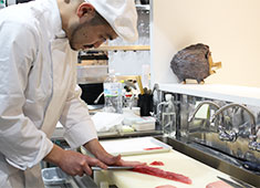 「maguro rare nouten」 他／株式会社 山大 求人 マグロを熟知したい料理人必見！ほかではなかなか機会がない希少部位を扱えます！
