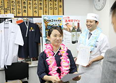 回し寿司 活／株式会社 活美登利 求人 ロープレ大会では豪華賞品を用意！楽しみながら個人も成長できる環境を整えています。
