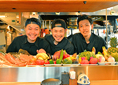 蒸氣屋／ALL SUCCEED株式会社 求人 年齢を問わず、幅広い世代がそれぞれの長所を活かしながら活躍中です。