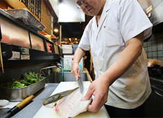 渋谷 鳥市／株式会社 遠州山一 求人 魚が捌ける方、和食・居酒屋経験がある方は大歓迎です！