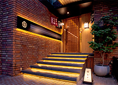 田中田 西麻布、ほか／田中田 GROUP 求人 毎日空輸で届く新鮮な食材を取り扱います。良い食材に囲まれて調理経験を活かしたい方大歓迎です！