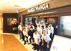 株式会社 アメリカンハウス／MANGIA MANGIA ランドマーク店etc. 求人 チームワーク抜群の環境で多くのスキルアップをしませんか！