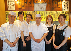 山利喜（やまりき） 求人 年齢を問わず、様々なメンバーが活躍しています。ベテラン料理人も大歓迎です！