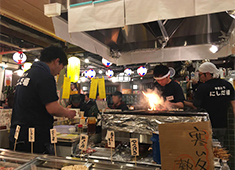 炭酒場カミナリ屋／やきとりにしだ場、他／株式会社カミナリ屋 求人 年齢や経験は一切不問！業界未経験で入社し、現場で活躍しているスタッフも多数在籍中！