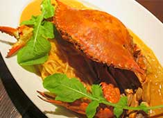 Kitchen&Bar BORABORA 求人 人気の自家製生パスタ。もちろんカレーも完全オリジナル！ピザ生地もお店で作っています。スキルアップもできますよ♪