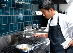 中目黒 焼鶏あきら、他／ソルト・コンソーシアム株式会社 求人 【THE BURN】N.Y三つ星レストランで経験を持つシェフによる、熟成肉の美味しさを存分に楽しめるレストラン。