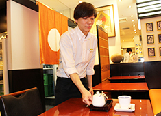 麻布茶房／株式会社 甘や 求人 未経験の方もマンツーマンの研修があるので安心して下さい♪研修後も頼れる上司がしっかりフォローします！