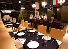 「Italian Cafe＆Bar Piatto」「Pizzeria Piatto」／フューチャースペース 求人 ▲広々とした店内は、パーティーなどにも対応！