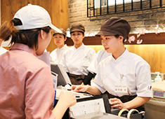 株式会社 ベルベ 求人 働きやすい環境だからこそ、毎年多数の新卒スタッフが入社（今年は27名）。2020年卒の新卒も募集中です。