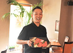 「焼肉 おくう」／株式会社 おくう 求人 経験者は即戦力として優遇します！もちろん焼肉未経験の方まで幅広く歓迎しています！