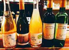 JOE'SMAN2号／株式会社 キッチンたかさき 求人 自然派ワイン・日本ワイン（酸化剤未使用）にもこだわり、取り揃えています。
