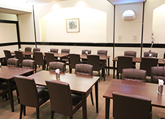 商工中金グループ 商工サービス 株式会社 求人 【食堂風景】夜は接待やコミュニケーションの場として多くの社員が利用されます。