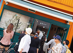 PIZZA 17（ピッツァ イナ） 求人 自由が丘駅スグ！賑わいを見せる、明るい雰囲気のお店です！