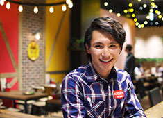 SCHMATZ（シュマッツ）／カイザーキッチン株式会社 求人 日本語以外も、英語やドイツ語が飛び交う国際色豊かな環境です！いい意味で日本らしくない社風も魅力です！