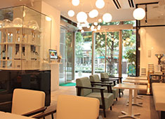 SNOW BEANS COFFEE（スノービーンズコーヒー）／株式会社S・B・O 求人 落ち着いた空間にて営業をしているため、スタッフも1組…1人を大切に営業できる好環境！